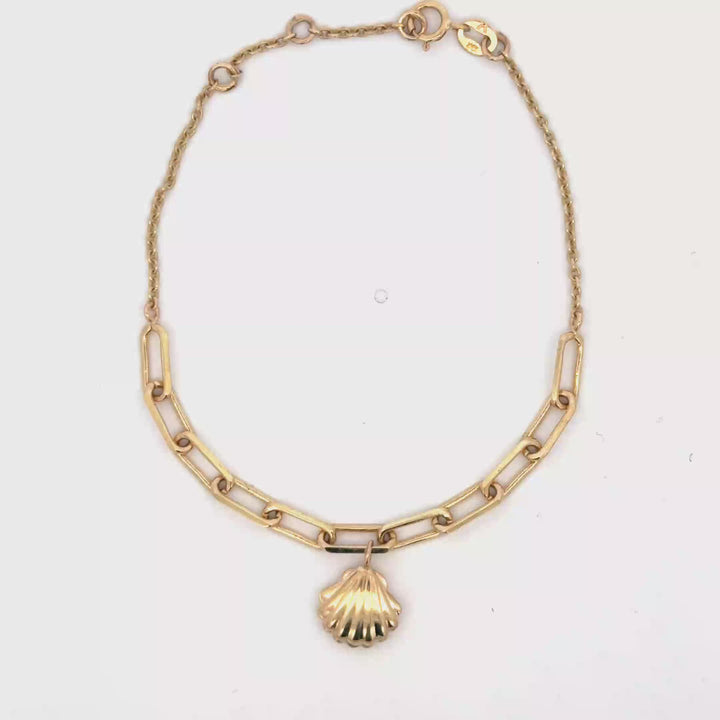 Elegant Yellow Gold Polished Shell Charm Link Bracelet